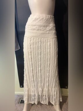 painted threads Ivory Textured Maxi Skirt